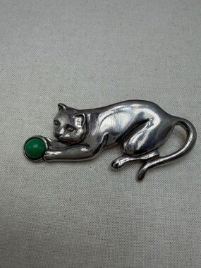 Vintage Etain Pewter  Cat Brooch with Green Wool #4CA